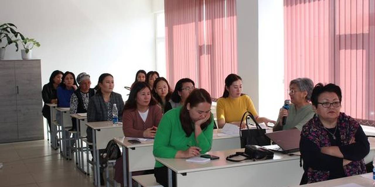 12 марта 2024 года в Университете Адам проходит практический этап семинара «Развитие исследовательского потенциала в системе высшего образования», организованный Национальным Erasmus + офисом в Кыргызстане.
